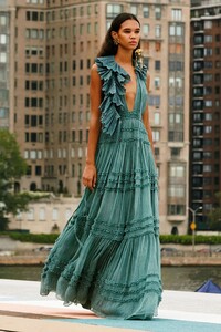 UJ_SS21_37_Taylor_Jewell.thumb.jpg.21c41c45c2e59a6f4ace60ce928a0410.jpg