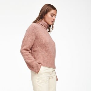 WE02115_MARLED_CASHMERE_TURTLENECK_SWEATER_MARLED_PINK_11.thumb.jpg.c06c6c93811dfa7f3aa1d6147b316067.jpg