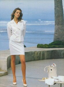 White_Piel_US_Vogue_May_1987_04.thumb.jpg.0f5c2cbcd21a62d672246dcd515c162c.jpg