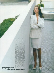 White_Piel_US_Vogue_May_1987_06.thumb.jpg.258c550749c26a144c6966e6cb3f0cd5.jpg