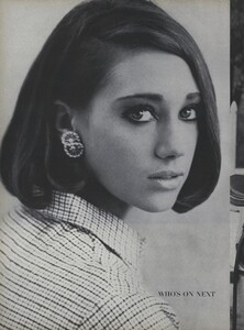 Youthquake_Penati_US_Vogue_January_1st_1965_07.thumb.jpg.e37fe9a46a0f8e075f8e3844c46b7ee3.jpg