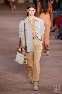 alberta-ferretti-ss21-0010-b8cb37.thumb.jpg.2f4e0781b5ed753d0a25c2633d751083.jpg