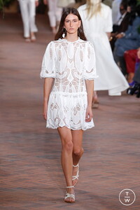 alberta-ferretti-ss21-0034-12ccfc.thumb.jpg.6eabe771dd6e63980b743755b064731c.jpg