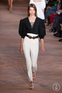 alberta-ferretti-ss21-0039-67f3b8.thumb.jpg.0345e66dabfe2cbbb3ca2711bfee2f9a.jpg