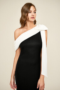 alg18371l_black_white_crop_2.jpg