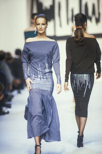 angelo-tarlazzi-fw-1992-2.thumb.jpg.0a210cf53c8b508cd18245d2814a5691.jpg