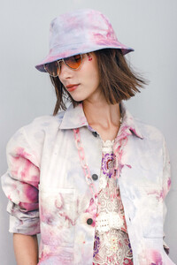 anna-sui-po-bks-rs21-0002.thumb.jpg.64ea9936d877b949dd15ecd865354ec3.jpg