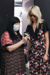 anna-sui-po-bks-rs21-0008.thumb.jpg.e99de5e841999fb00f46c0fd796dbdf9.jpg