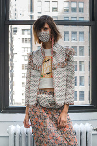 anna-sui-po-bks-rs21-0019.thumb.jpg.21fce2b3193eaa7deec8bffc7cb7d048.jpg