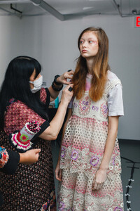 anna-sui-po-bks-rs21-0020.thumb.jpg.457357e782bb21561c058726160366ab.jpg