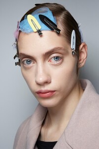 backstage-defile-akris-automne-hiver-2020-2021-paris-coulisses-58.thumb.jpg.43f5b99b426875463da454068e8d57f4.jpg