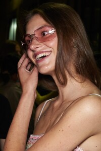 backstage-defile-blumarine-printemps-ete-2021-milan-coulisses-39.thumb.jpg.160fcac04616c90c7c478b510f0a0a98.jpg