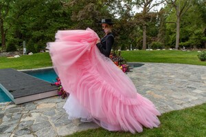 backstage-defile-christian-siriano-printemps-ete-2021-new-york-coulisses-146.thumb.JPG.e2b037b193bbf2b08acfbb4f3d647cd4.JPG