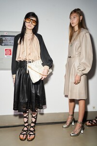 backstage-defile-ports-1961-printemps-ete-2021-milan-coulisses-45.thumb.jpg.52944ded3d81af8b165c966ecaf113fd.jpg