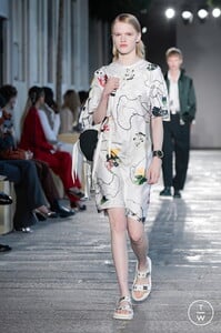 boss-ss21-0047-4303dd.thumb.jpg.26b297c4bc882c65a32cc38d544ee07b.jpg