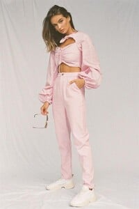 bottoms-artique-trousers---pink-3_720x.thumb.jpg.08cb383f25ea4f40b8d33592191c763b.jpg