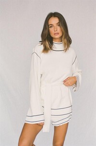 bottoms-mika-knit-shorts-3_720x.thumb.jpg.6b6bd93c5215eb80f15c3a8bd05a35ae.jpg