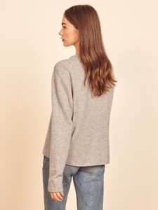 cashmere-boyfriend-sweater-light_grey-3.jpg