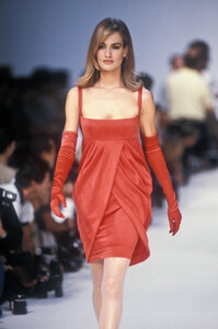 chloe-ss-1991-3.thumb.jpg.9a2b71b27d4ed0953404eb474602dff0.jpg