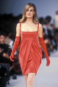 chloe-ss-1991-4.thumb.jpg.dd4665b4e35a759ed32b5d14a8c7caca.jpg