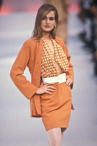 chloe-ss-1991-7.thumb.jpg.ec3e6a21a9b90397f9a90d6758ef887a.jpg