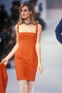 chloe-ss-1991-8.thumb.jpg.201ea5a9e10a0677f2cf3697ba6e2992.jpg