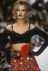 complice-ss-1992-3.thumb.jpg.362ac5a084f8bcf262282fe3daf1de58.jpg
