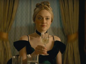 dakota-fanning-the-alienist-2.thumb.jpg.552b2d6987f606f58c5057d8ecafb6d6.jpg