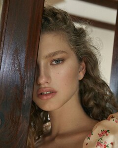 daniellegoren_makeup_118875947_673873483213559_1517170116768504410_n.jpg