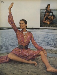 de_Rosnay_US_Vogue_December_1970_19.thumb.jpg.76abc28bc2f25dba9485e4f25b28f90a.jpg