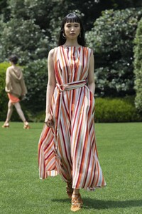 defile-adeam-printemps-ete-2021-new-york-look-23.thumb.jpg.ef4e22fc938a669c04613c5e89e8a7e4.jpg
