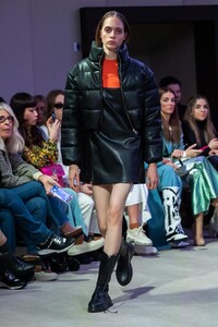 defile-each-x-other-automne-hiver-2020-2021-paris-look-20.thumb.jpg.446dc66cf989505ae35f88f016214b45.jpg