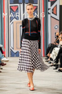 defile-maryling-printemps-ete-2021-milan-look-16.thumb.jpg.48ea392b6ff4669740f0a48e8a1d1fcf.jpg