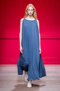 defile-salvatore-ferragamo-automne-hiver-2018-2019-milan-look-51.thumb.jpg.ba0bb8e29d16b1d8c021d71c99f59c1c.jpg