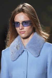 detail-defile-blumarine-printemps-ete-2021-milan-detail-169.thumb.jpg.133430338d7bee0db62b9a5e4b741bc2.jpg