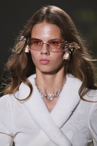 detail-defile-blumarine-printemps-ete-2021-milan-detail-188.thumb.jpg.193ccb5e65f1307600bcf3c3b503c745.jpg