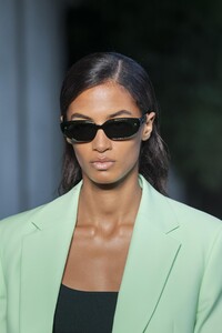 detail-defile-boss-printemps-ete-2021-milan-detail-126.thumb.jpg.5ab1ee9b89a5fd61a69a9062af34e1ff.jpg