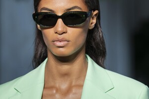 detail-defile-boss-printemps-ete-2021-milan-detail-128.thumb.jpg.77d3a1cea361aa1c33ac17b16a0b8189.jpg