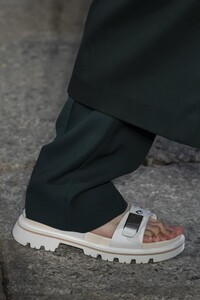 detail-defile-boss-printemps-ete-2021-milan-detail-138.thumb.jpg.1816fcddf46fdc61bff9598635e60dbe.jpg