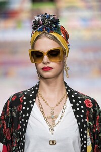 detail-defile-dolce-amp-gabbana-printemps-ete-2021-milan-detail-193.thumb.jpg.244a98d335a7cd37d99d54e23afb2bd8.jpg