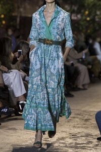 detail-defile-etro-printemps-ete-2021-milan-detail-106.thumb.jpg.6feb7f9bcd6511a5aa2e6ce73159c4cb.jpg