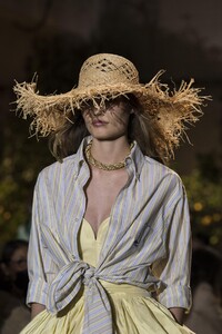 detail-defile-etro-printemps-ete-2021-milan-detail-112.thumb.jpg.f0d2ec65e49a095360ab9c0ca7c6987f.jpg