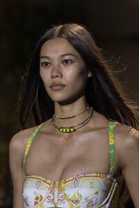 detail-defile-etro-printemps-ete-2021-milan-detail-120.thumb.jpg.55c1c60847d432c573026889cfe6e630.jpg