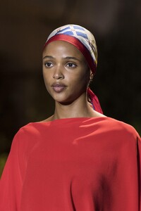 detail-defile-etro-printemps-ete-2021-milan-detail-59.thumb.jpg.96055ea16345b277c6855ce20af668dc.jpg