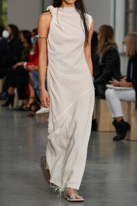 detail-defile-sportmax-printemps-ete-2021-milan-detail-106.thumb.jpg.0793e67e68b93d5b0c1a711913b6e062.jpg