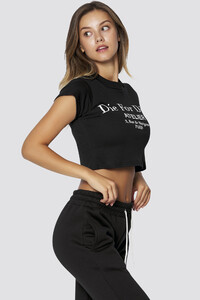 top-crop-die-for-dior-en-schwarz-camiseta-bauchfrei-mit-druck-PBpf31-c.thumb.jpg.7bd14f52a6c9807f290dce0a76212063.jpg