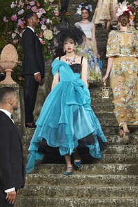 dolce-20-1599214449.thumb.jpg.c52f374d250942669cfda138825e5503.jpg
