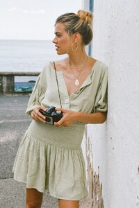 dresses-isle-dress---moss-1_720x.jpg