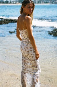 dresses-serra-dress-1_720x.jpg