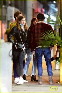 dylan-sprouse-barbara-palvin-out-with-friends-01.jpg